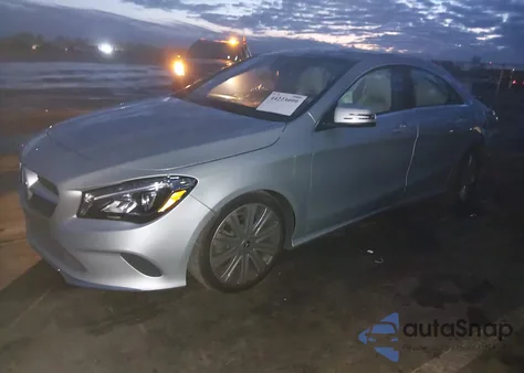2018 Mercedes-Benz Cla 250 z USA, uszkodzony, nr VIN WDDSJ4EB7JN577318
